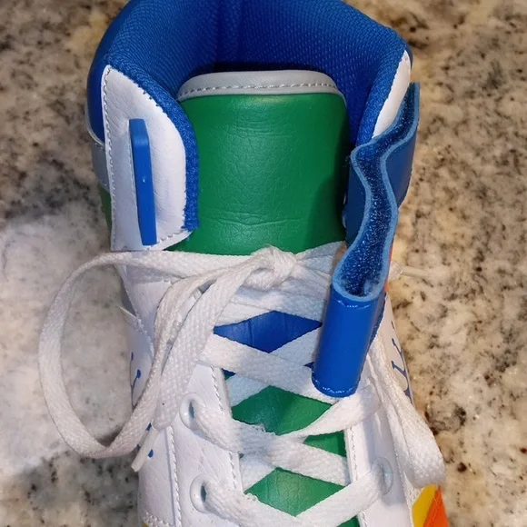 Troop - Picture 6 of 8